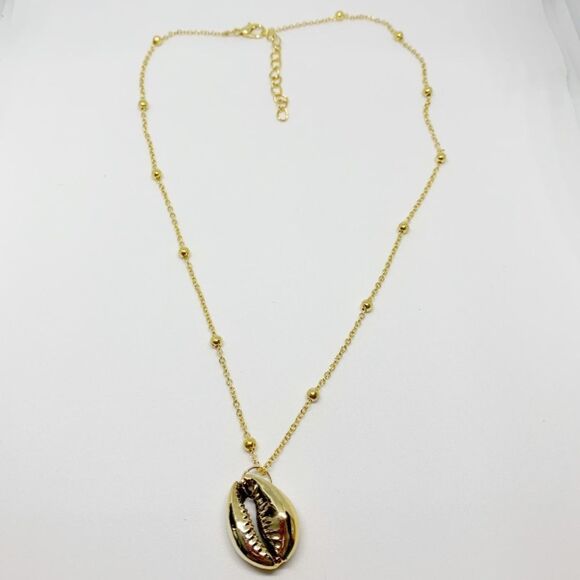 Gold Lovely Cowrie SeaShell Necklace (V1) - Picture 1 of 4